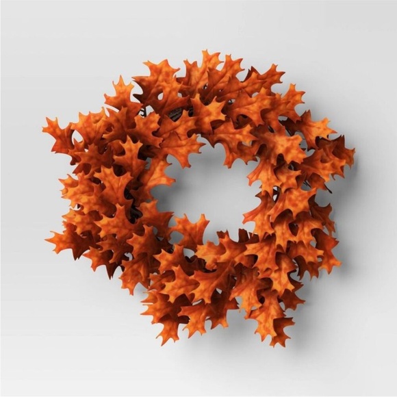 THRESHOLD NEW faux oak leaf wreath -22” - Picture 1 of 6